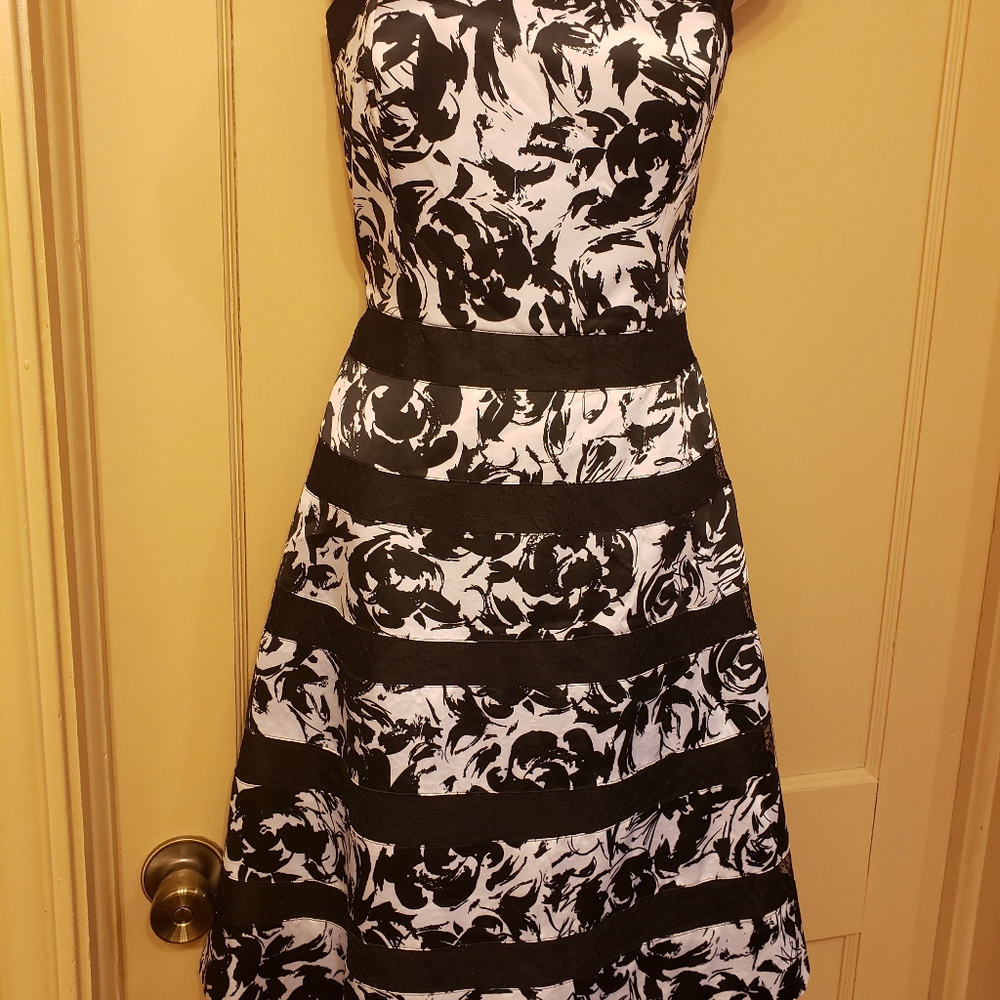 White House Black Market Fit & Flare Dress Size 2